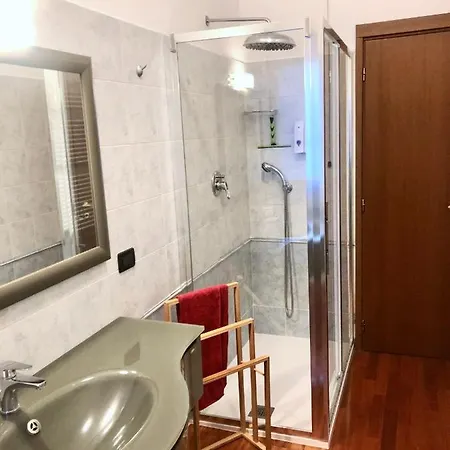 M.b,s Flat \ Navigli - Bocconi アパート ミラノ